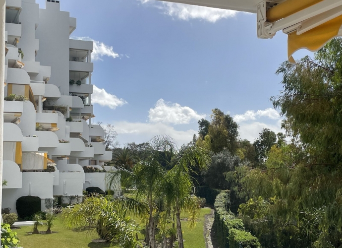 Apartamento Planta Media en San Pedro de Alcántara - 2