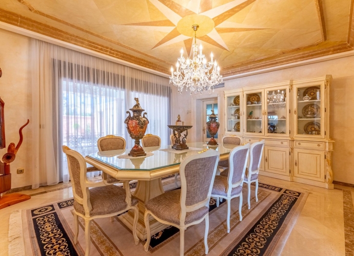 Villa Independiente en Los Monteros - 8