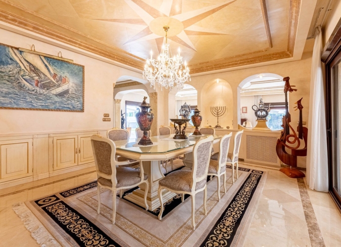 Villa Independiente en Los Monteros - 9