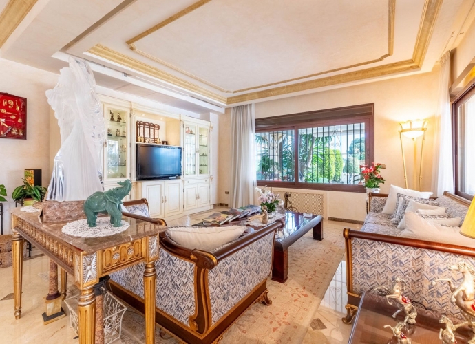 Villa Independiente en Los Monteros - 10