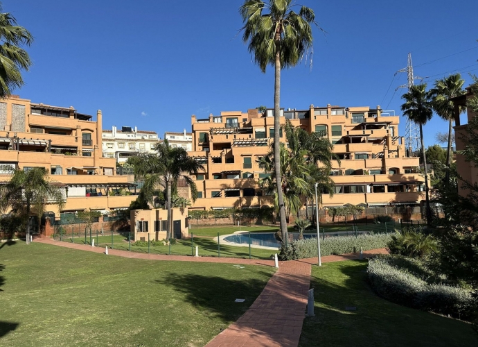 Apartamento Planta Media en Marbella - 2