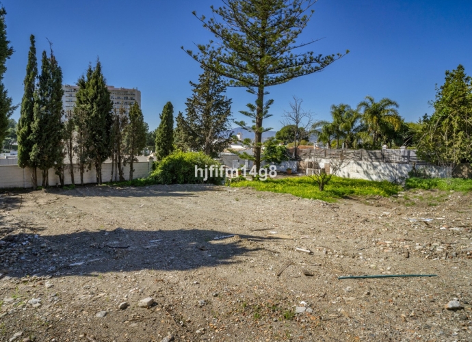 Plot Land situé à Nueva Andalucía - 8