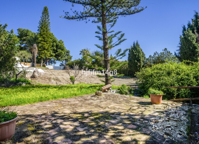 Plot Land situé à Nueva Andalucía - 10