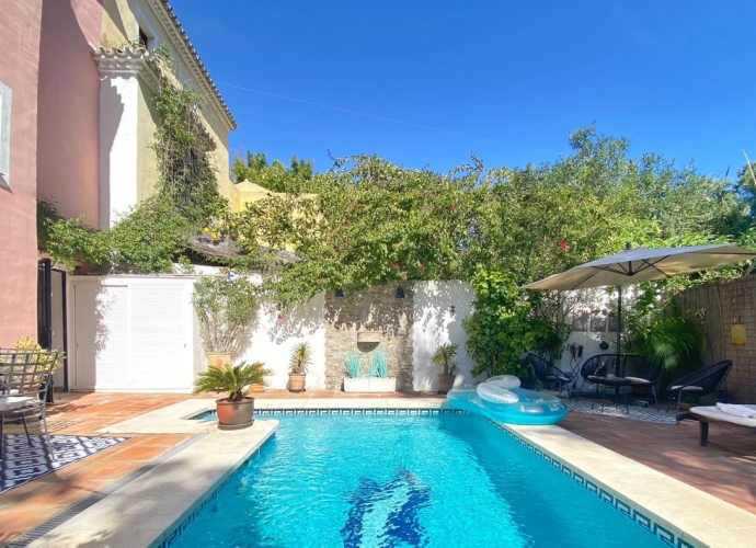Villa Semi Detached in Marbella - 3
