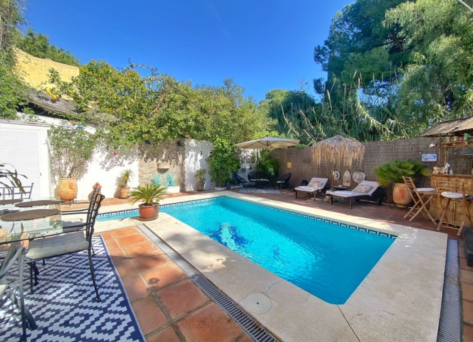 Villa Semi Detached in Marbella - 4