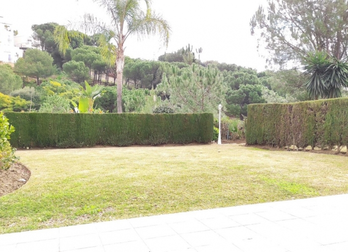 Apartamento Planta Baja en Benahavís - 1