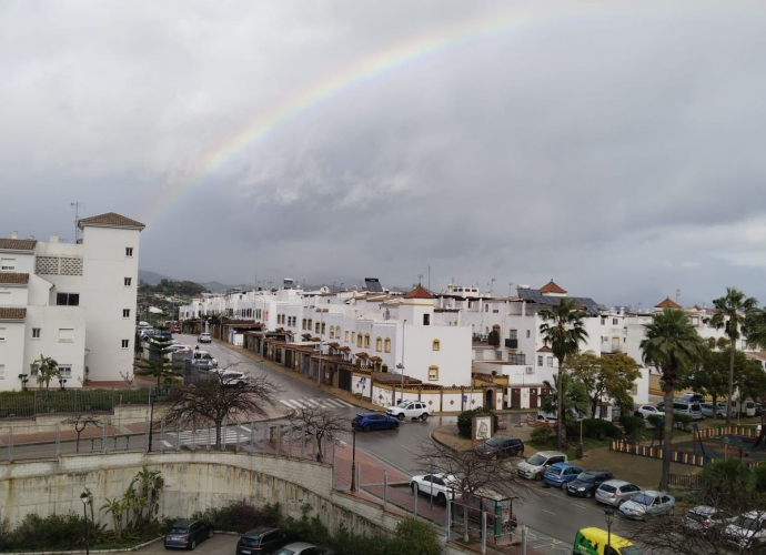 Apartamento Planta Media en Estepona - 1