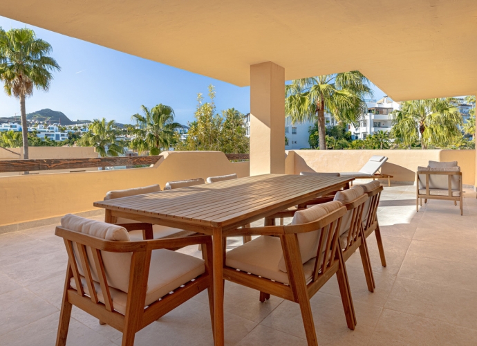 Apartamento Planta Baja en Benahavís - 1