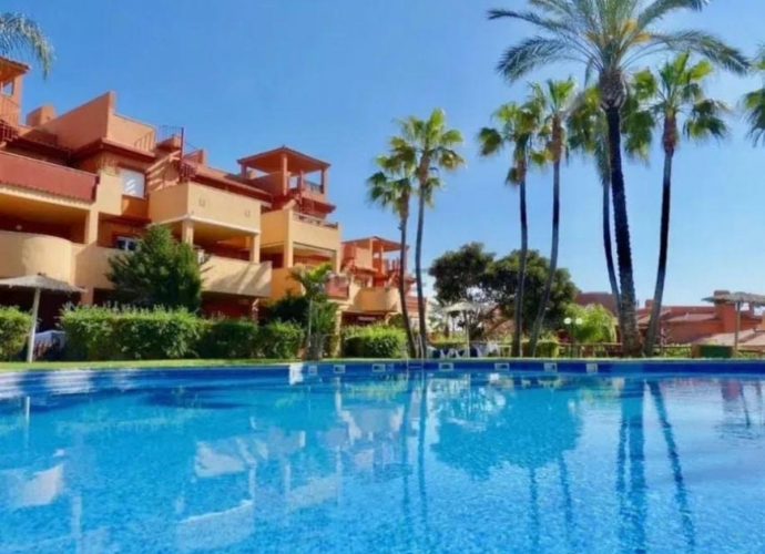 Apartamento Planta Baja en Elviria - 1