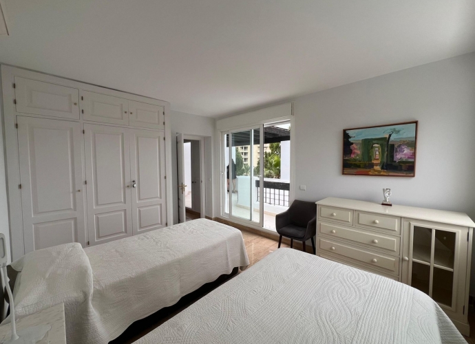 Apartamento Planta Media en Río Real - 9