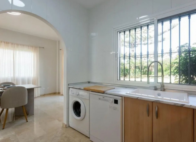 Villa Semi Detached in Marbella - 8