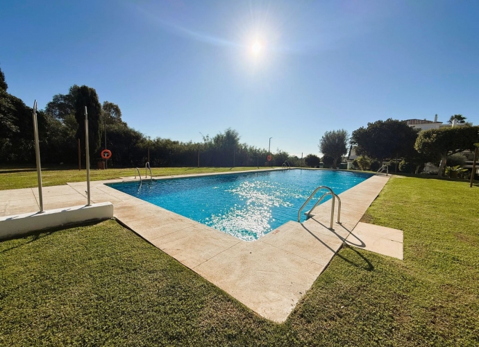 Apartamento Planta Media en Río Real - 1