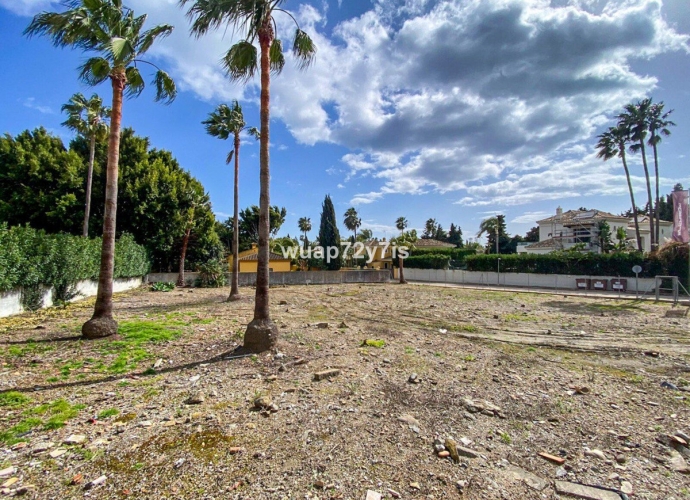 Plot Land in Guadalmina Baja - 1