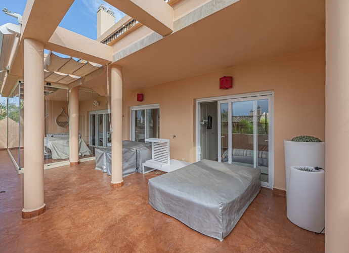 Apartamento Planta Media en Nueva Andalucía - 2