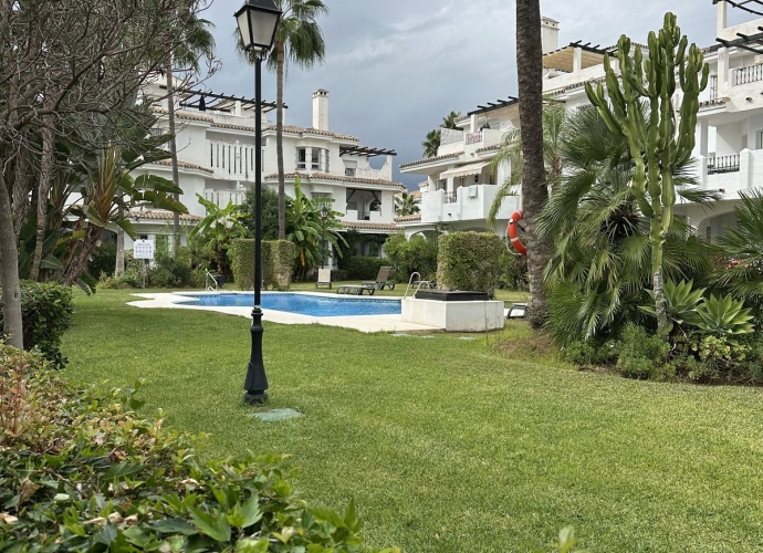 Apartamento Planta Media en Puerto Banús - 1