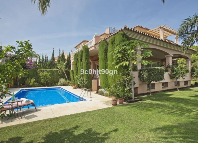 Villa indépendante situé à Elviria - 1