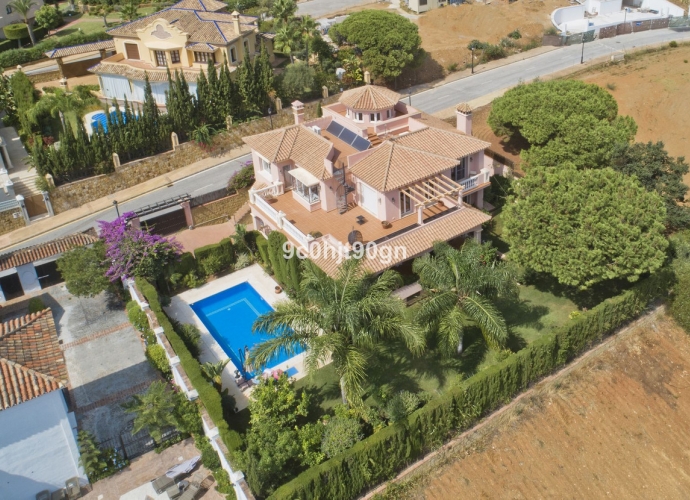 Villa indépendante situé à Elviria - 4