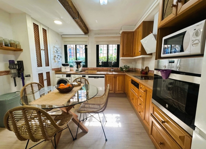 Apartamento Planta Baja en San Pedro de Alcántara - 2