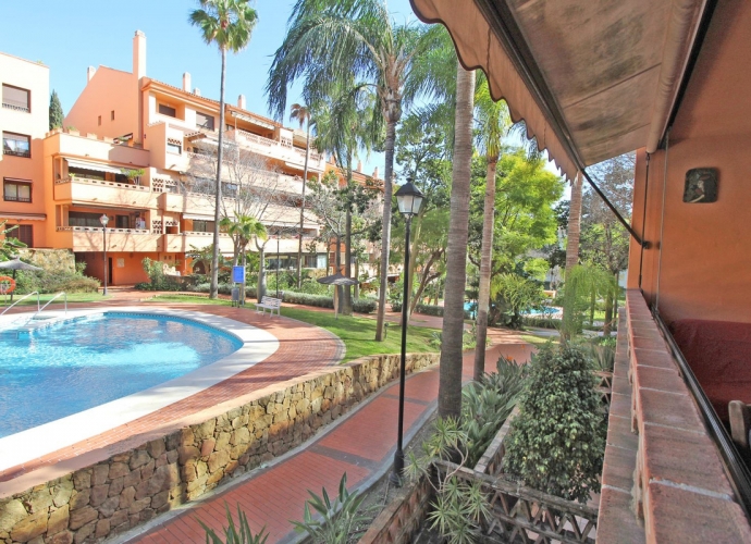 Apartamento Planta Media en The Golden Mile - 1