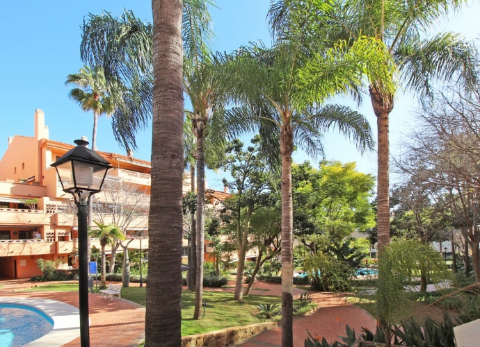 Apartamento Planta Media en The Golden Mile - 2