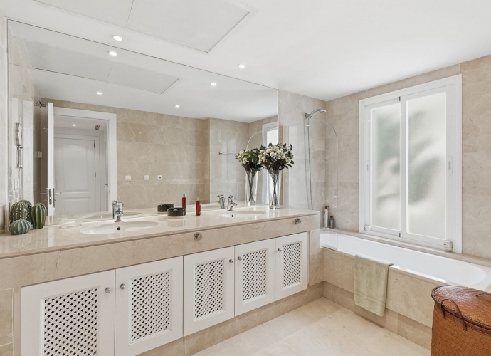 Apartamento Planta Baja en Nueva Andalucía - 3
