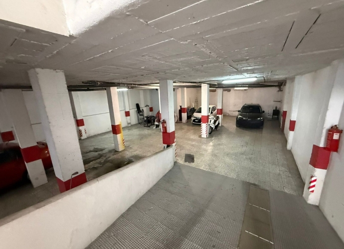 Commercial Garage en San Pedro de Alcántara - 2