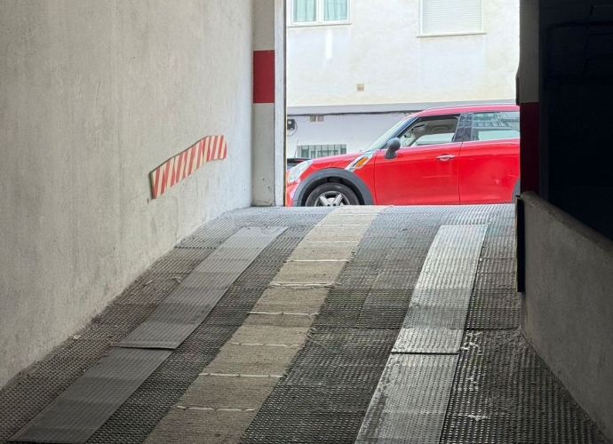 Commercial Garage en San Pedro de Alcántara - 9