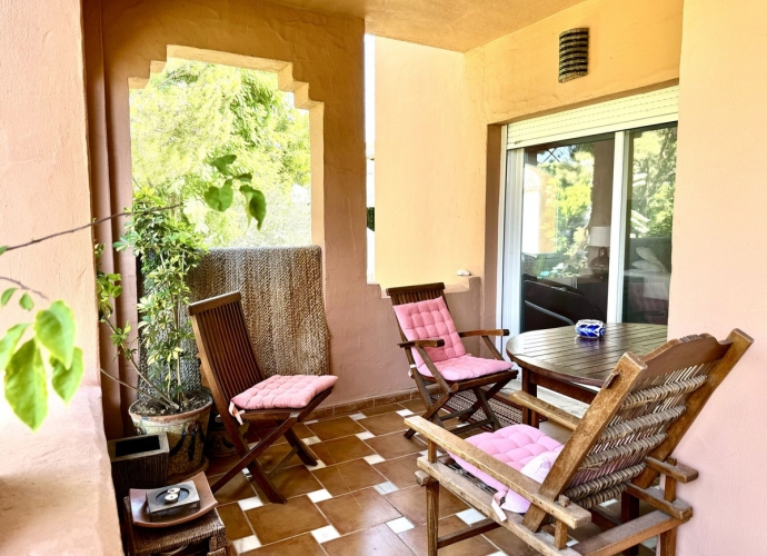 Apartment Middle Floor in Guadalmina Baja - 4