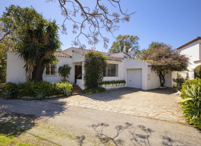 Villa Detached in Guadalmina Baja - 1