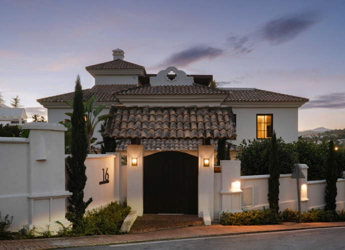 Villa Independiente en Nueva Andalucía - 2