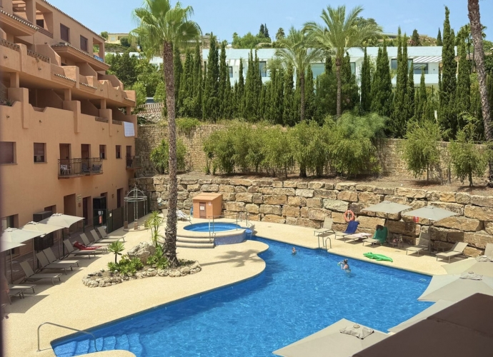 Apartamento Planta Media en Benahavís - 1