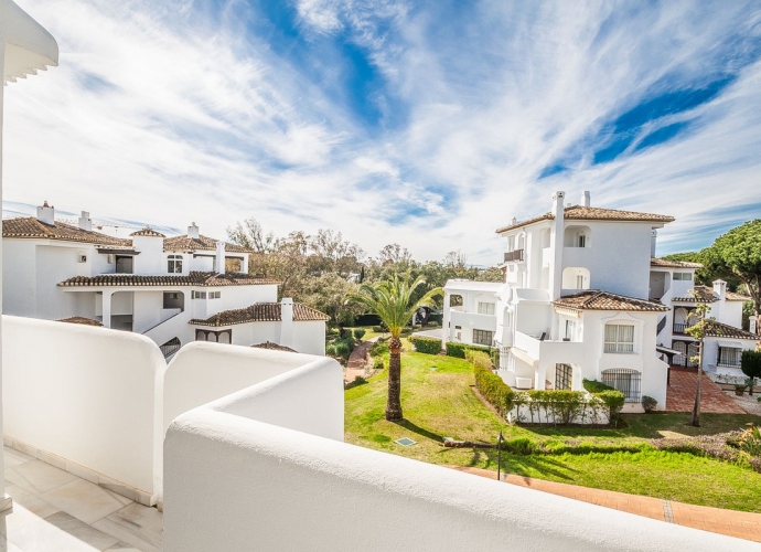 Apartamento Planta Media en Elviria - 1