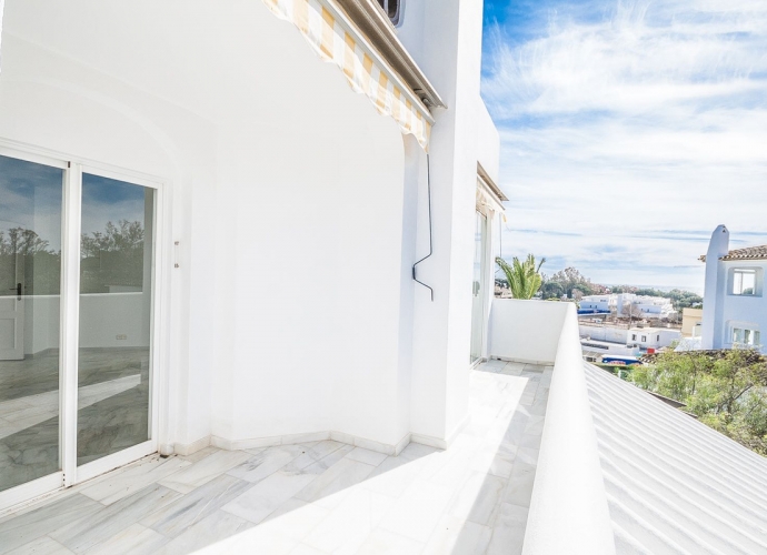Apartamento Planta Media en Elviria - 3