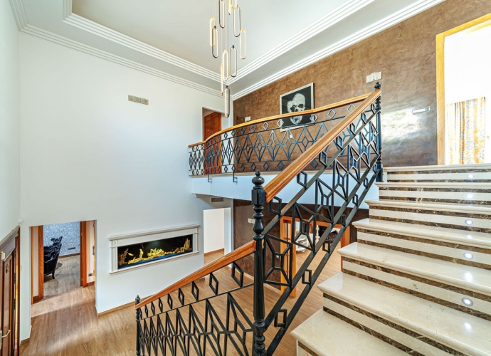 Villa Detached in Marbella - 10