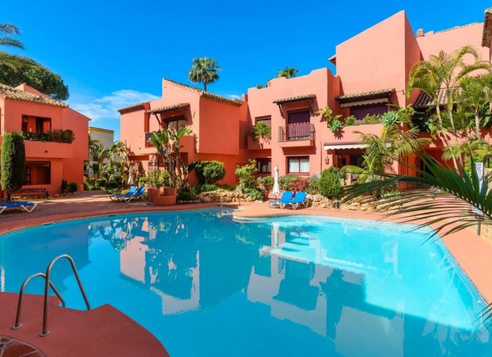 Apartamento Planta Media en Elviria - 1