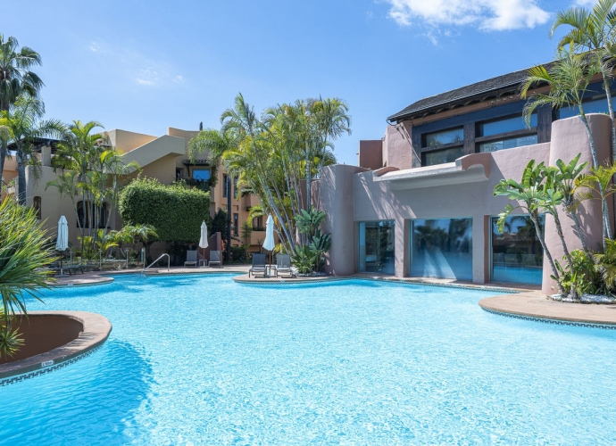 Apartment Middle Floor in Marbella - 2