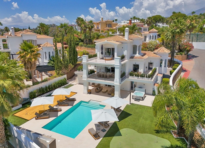 Villa Independiente en Nueva Andalucía - 1