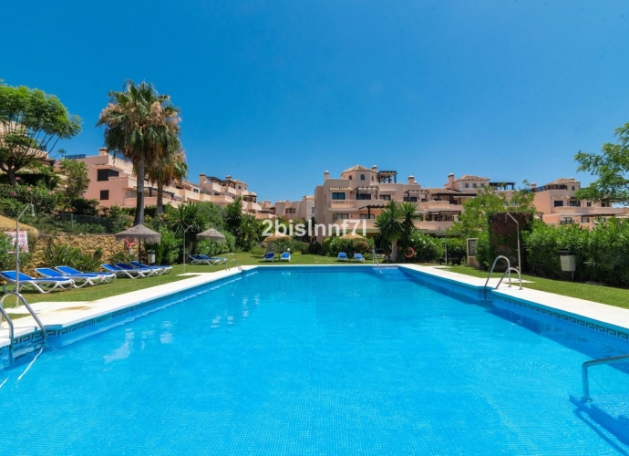 Apartamento Planta Media en Elviria - 1