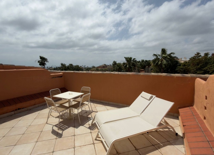 Apartment Middle Floor in Benahavís - 1