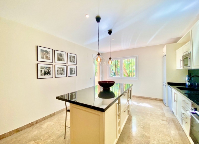 Apartamento Planta Media en The Golden Mile - 4