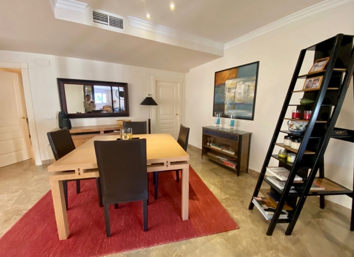 Apartamento Planta Media en The Golden Mile - 10