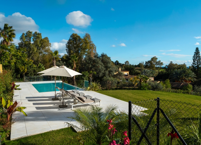 Villa Detached in The Golden Mile - 4