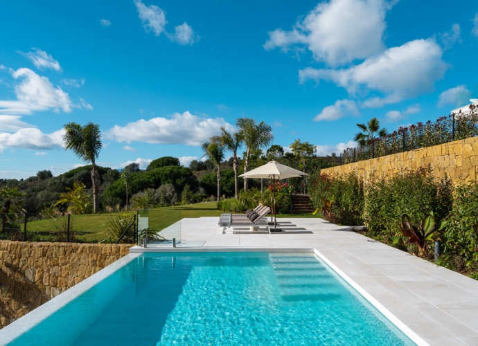Villa Detached in The Golden Mile - 5