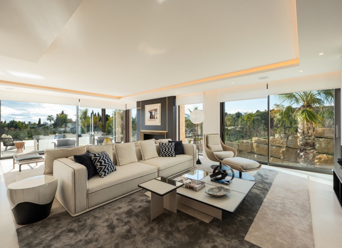 Villa Detached in The Golden Mile - 8