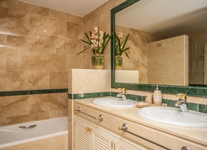 Apartment Ground Floor in Elviria - 5