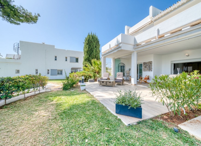 Apartamento Planta Baja en Aloha - 2