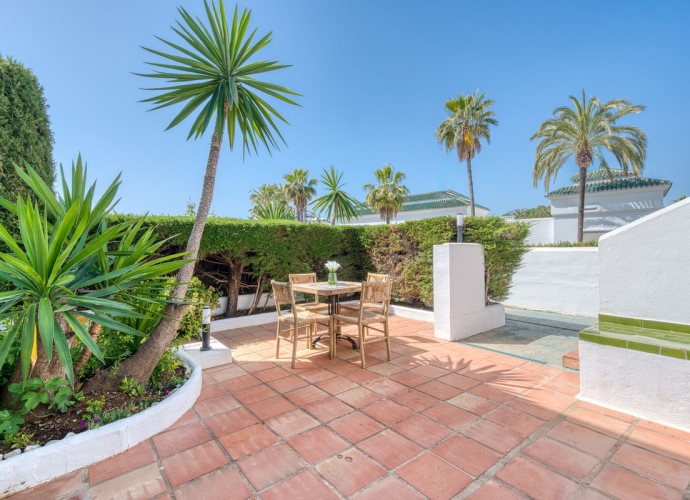 Apartamento Planta Baja en Aloha - 4