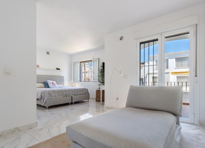 Townhouse Terraced in The Golden Mile - 7