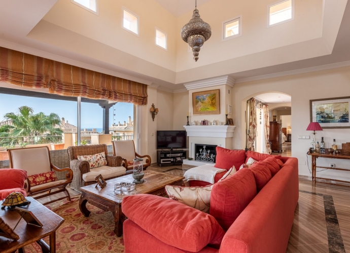 Apartment Penthouse Duplex in Elviria - 4