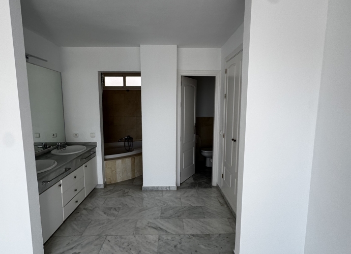 Apartment Penthouse Duplex en Guadalmina Baja - 4